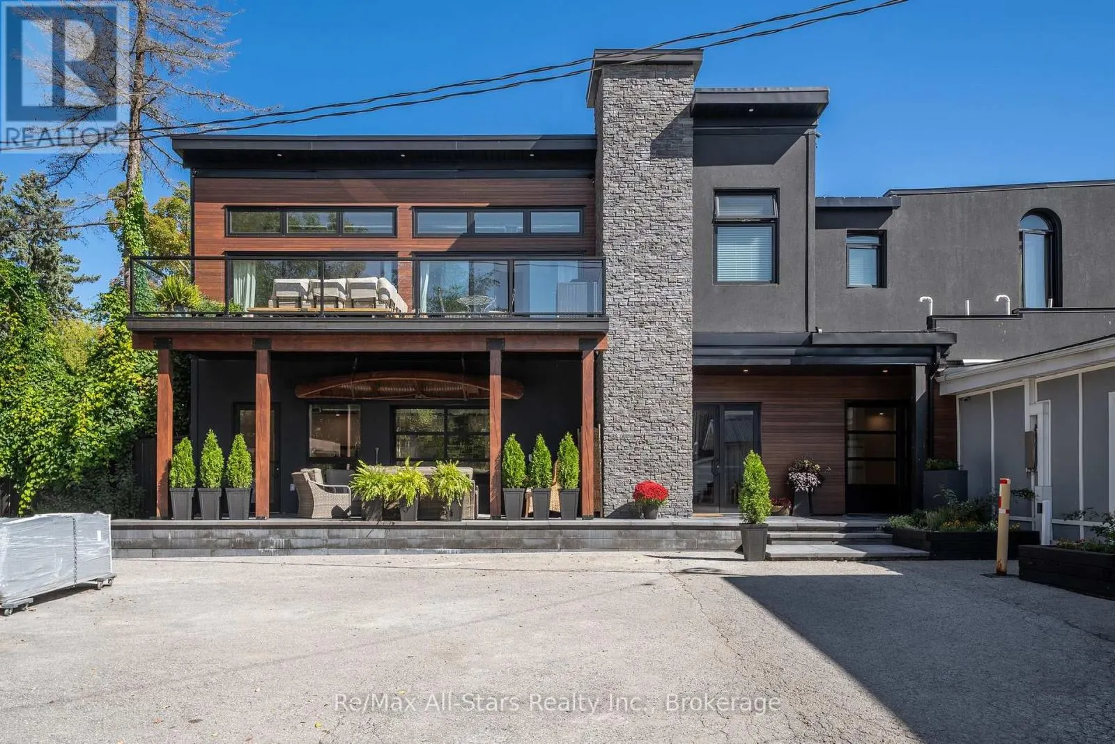 61 COLBORNE STREET