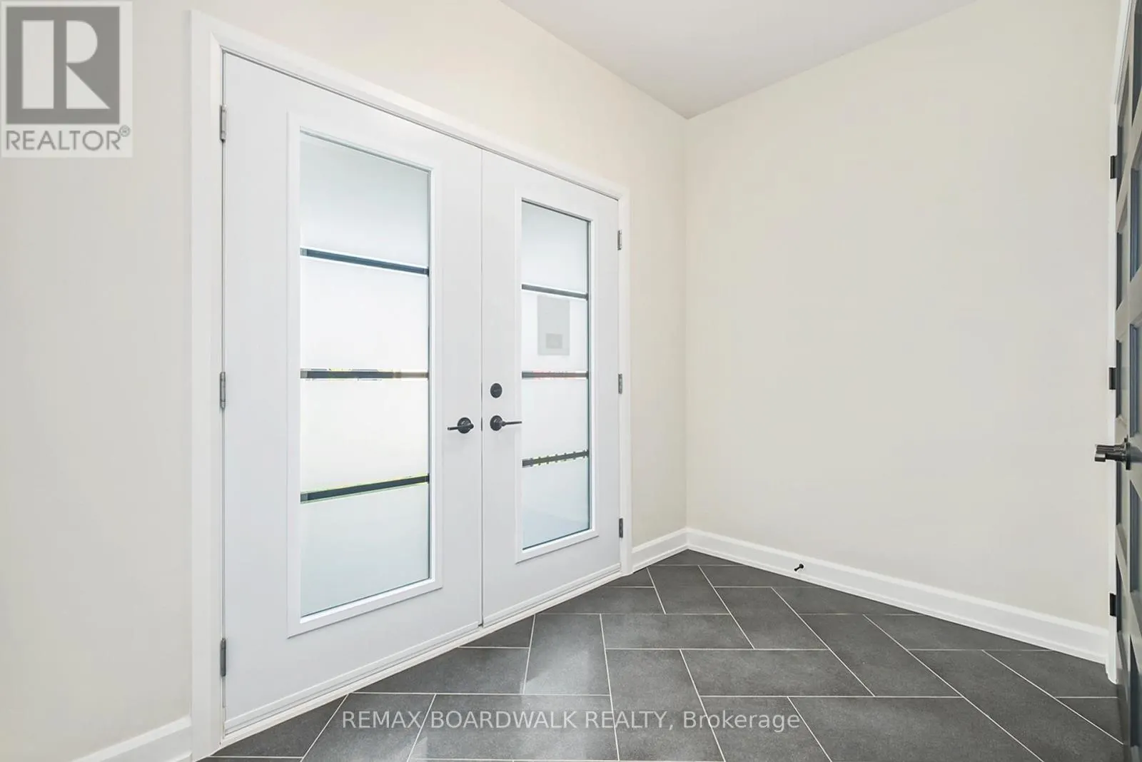1064 CHABLIS CRESCENT