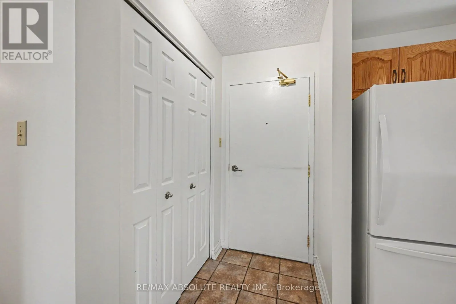 303 - 61 JACK CRESCENT