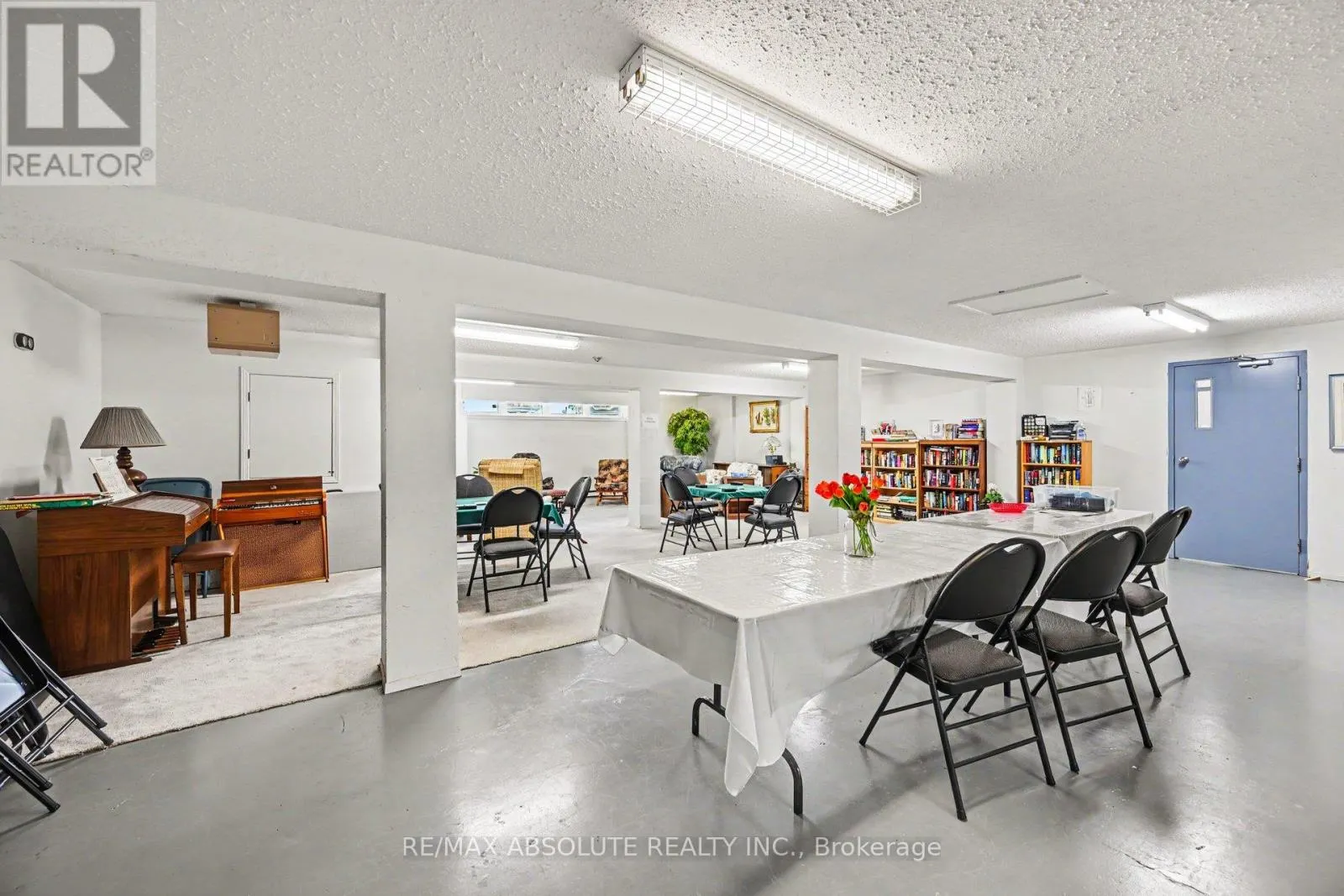 303 - 61 JACK CRESCENT