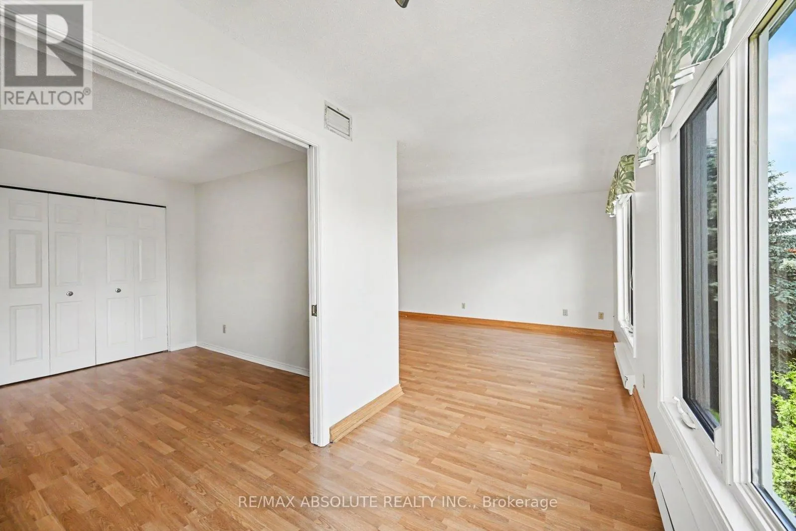 303 - 61 JACK CRESCENT