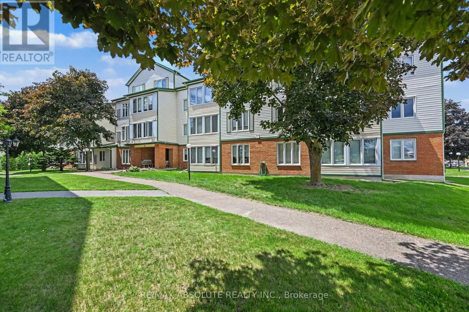 303 - 61 JACK CRESCENT