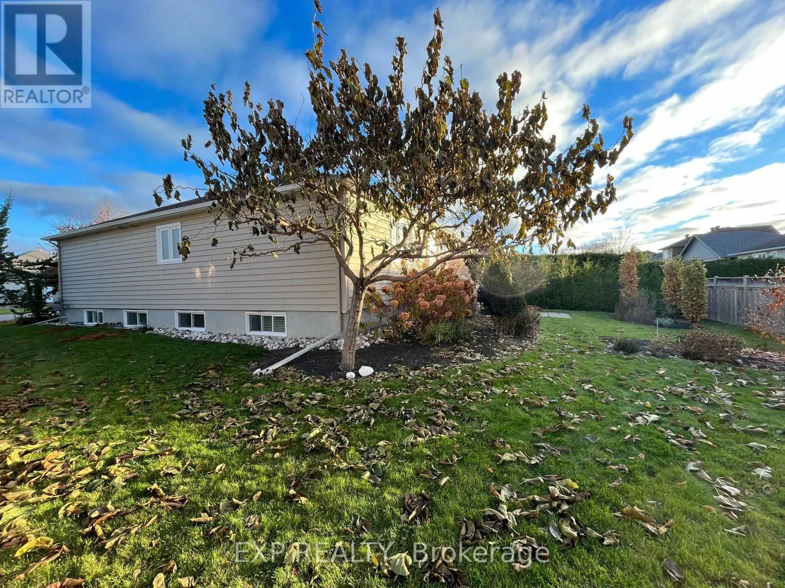 28 SETTLEMENT LANE