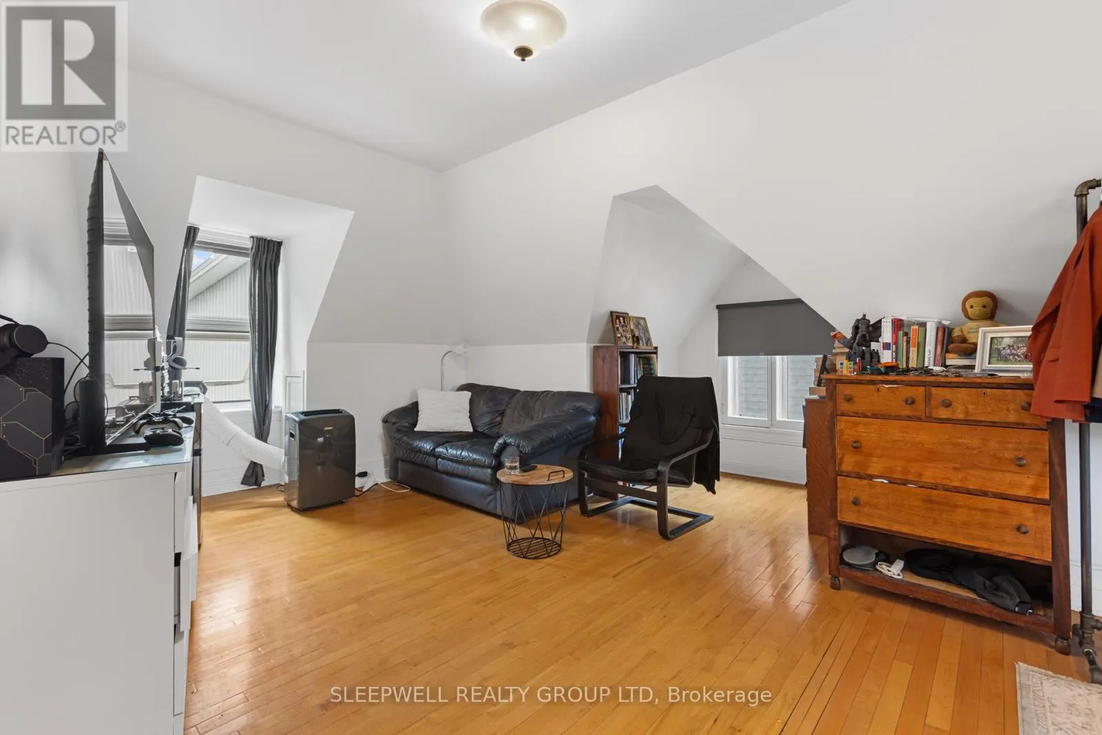 86 FOURTH AVENUE