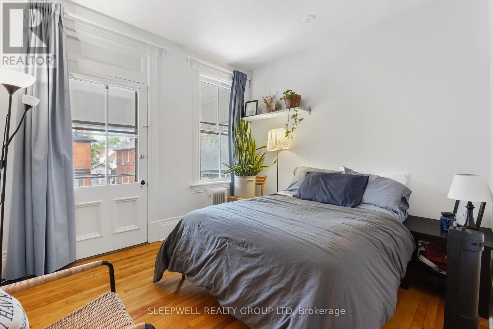 86 FOURTH AVENUE