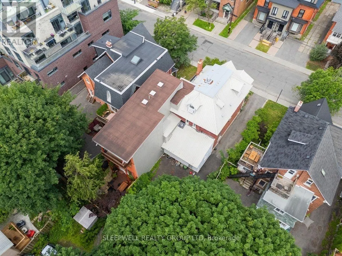 86 FOURTH AVENUE
