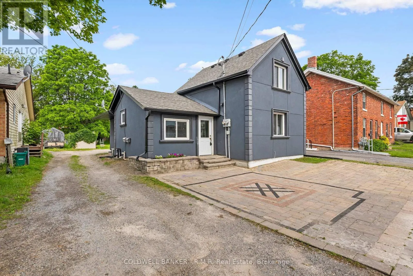 371 JOHN STREET