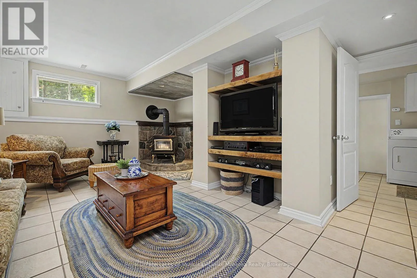 43 MAPLE ST