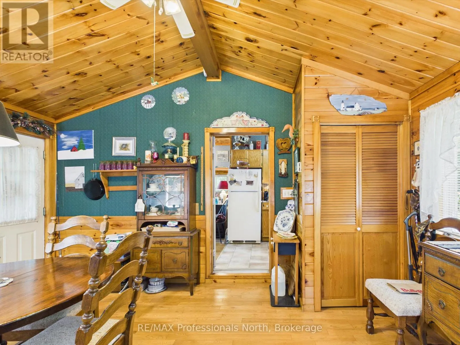 1007 LEECH LAKE POINT ROAD