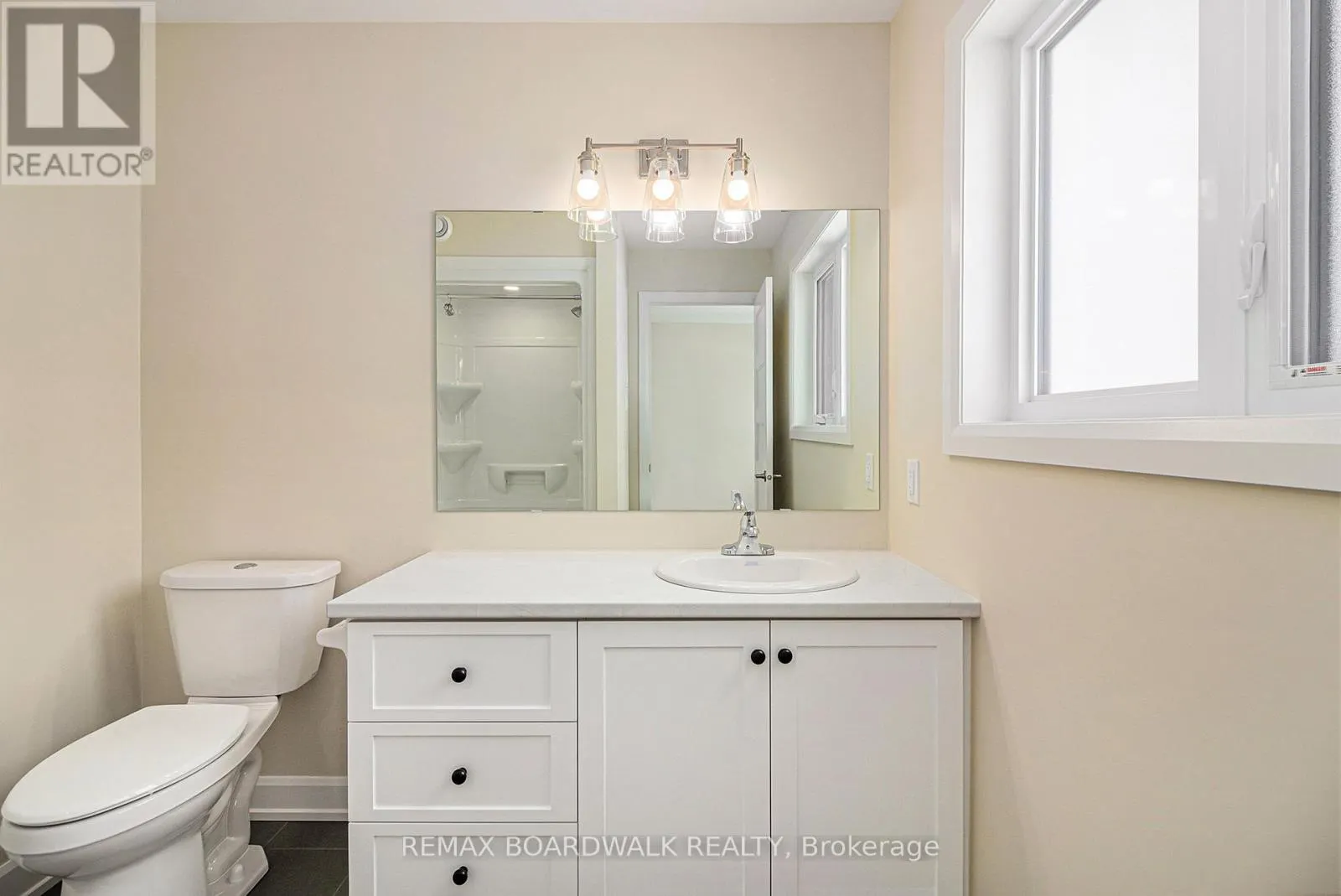 343 VOYAGEUR PLACE