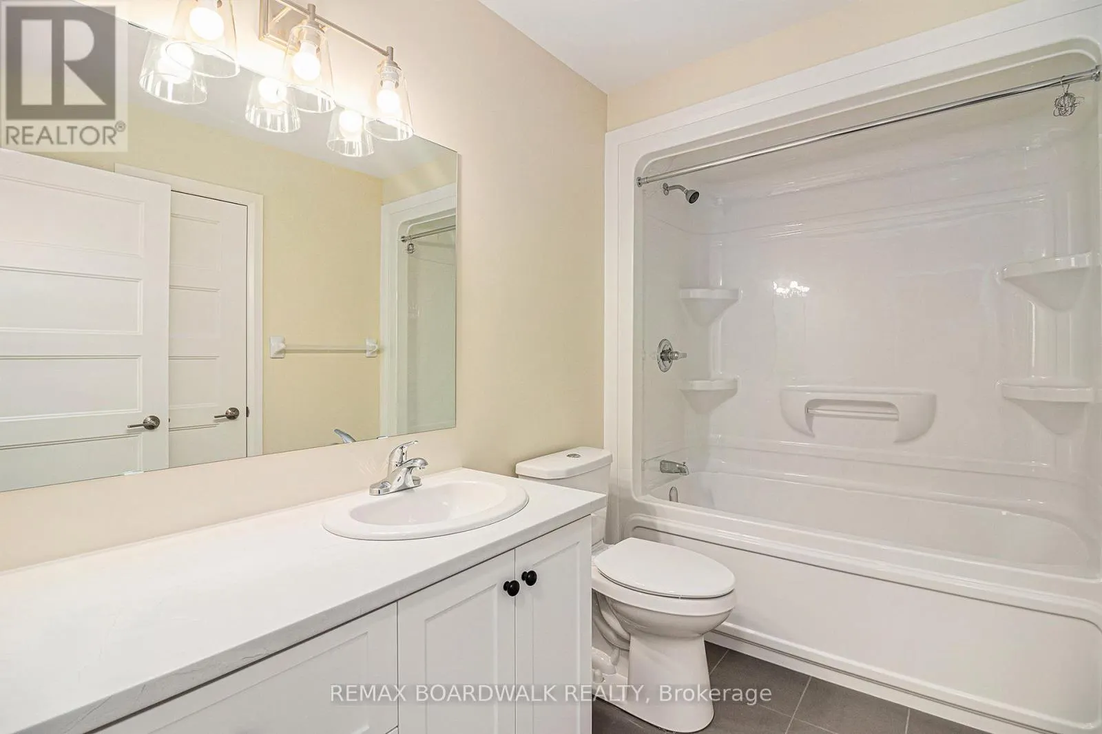 343 VOYAGEUR PLACE