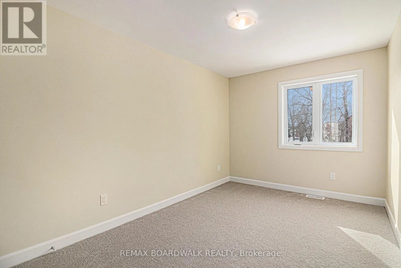 343 VOYAGEUR PLACE