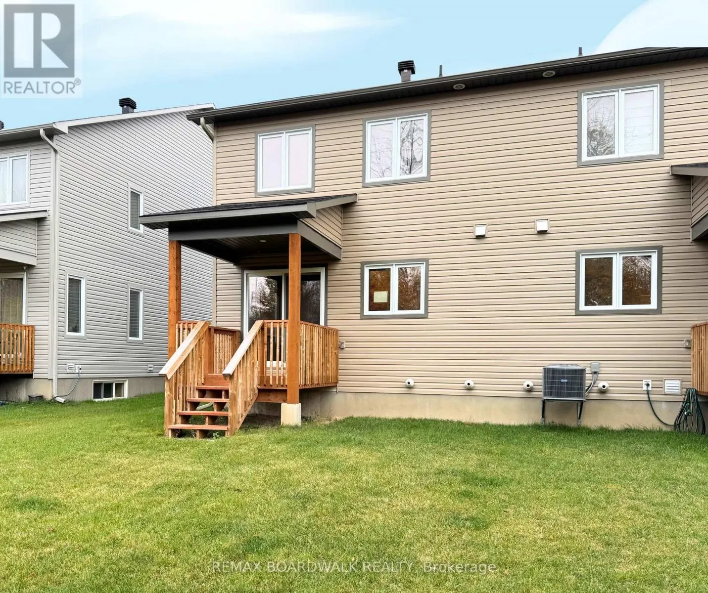 343 VOYAGEUR PLACE