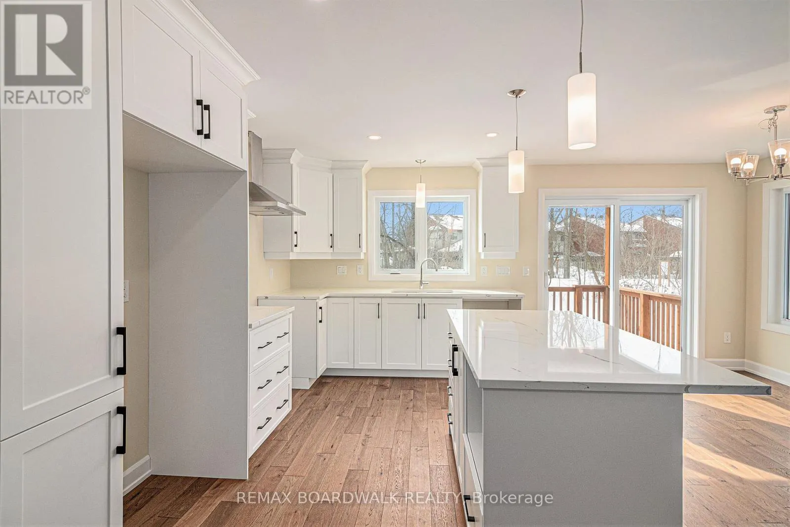 343 VOYAGEUR PLACE