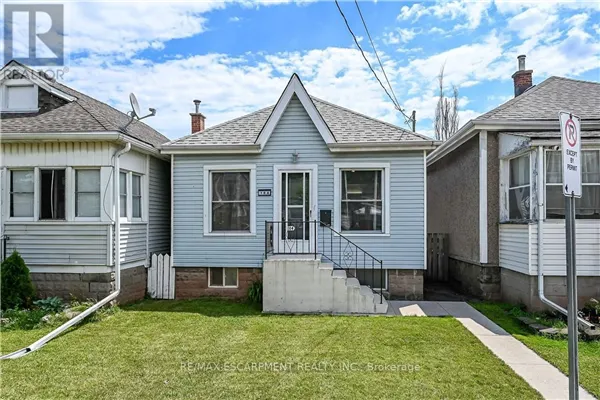 184 LONDON STREET N