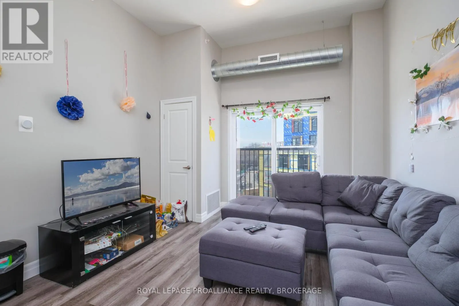 502 - 501 FRONTENAC STREET #502