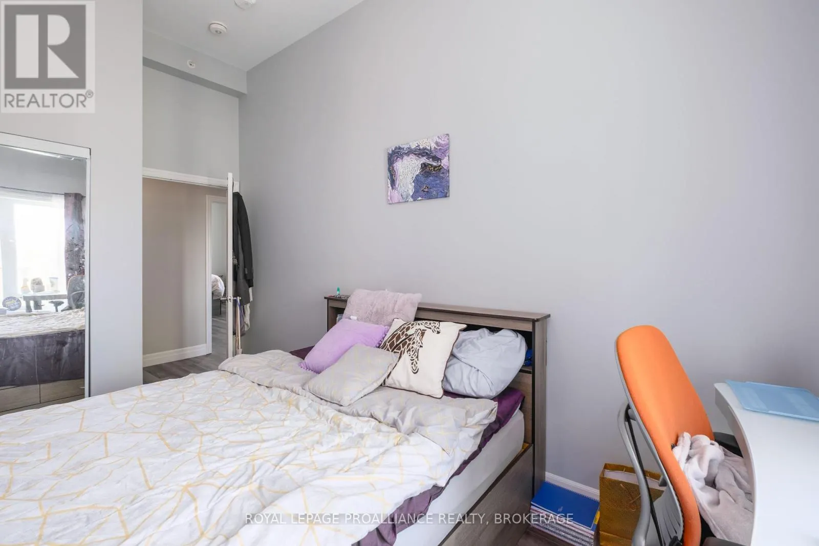 502 - 501 FRONTENAC STREET #502
