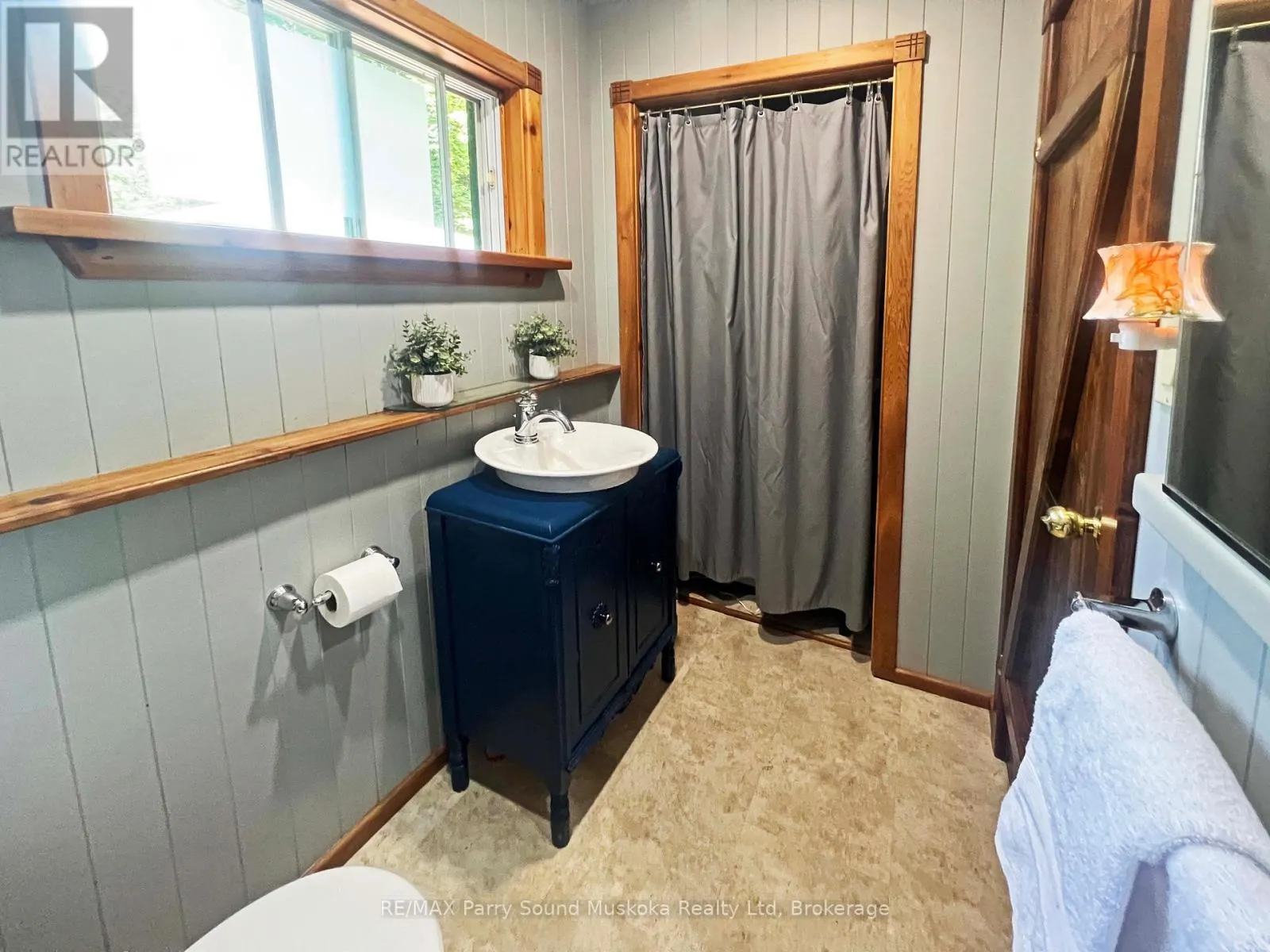 383 HORSESHOE LAKE WA