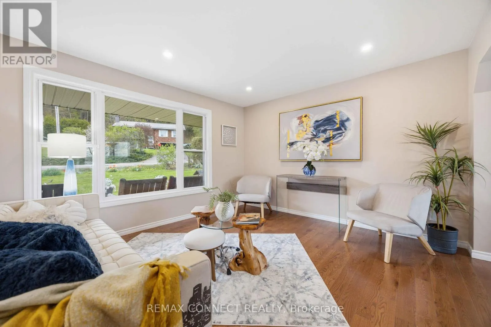 36 HELEN DRIVE