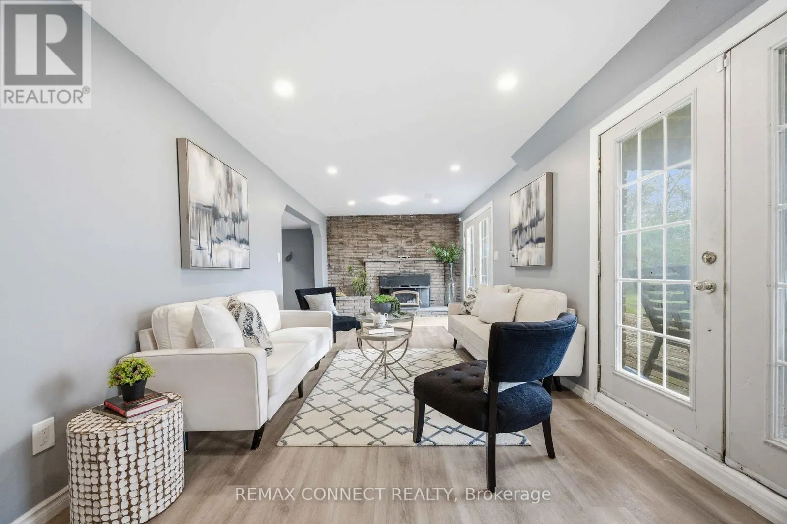 36 HELEN DRIVE