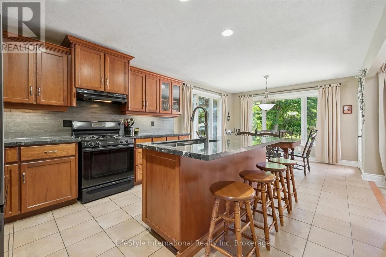 12 OCHS DRIVE