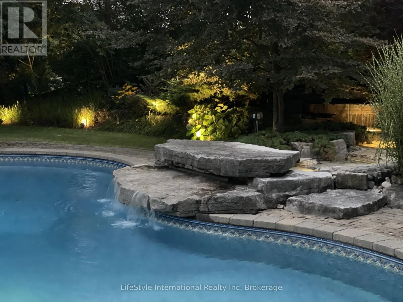 12 OCHS DRIVE