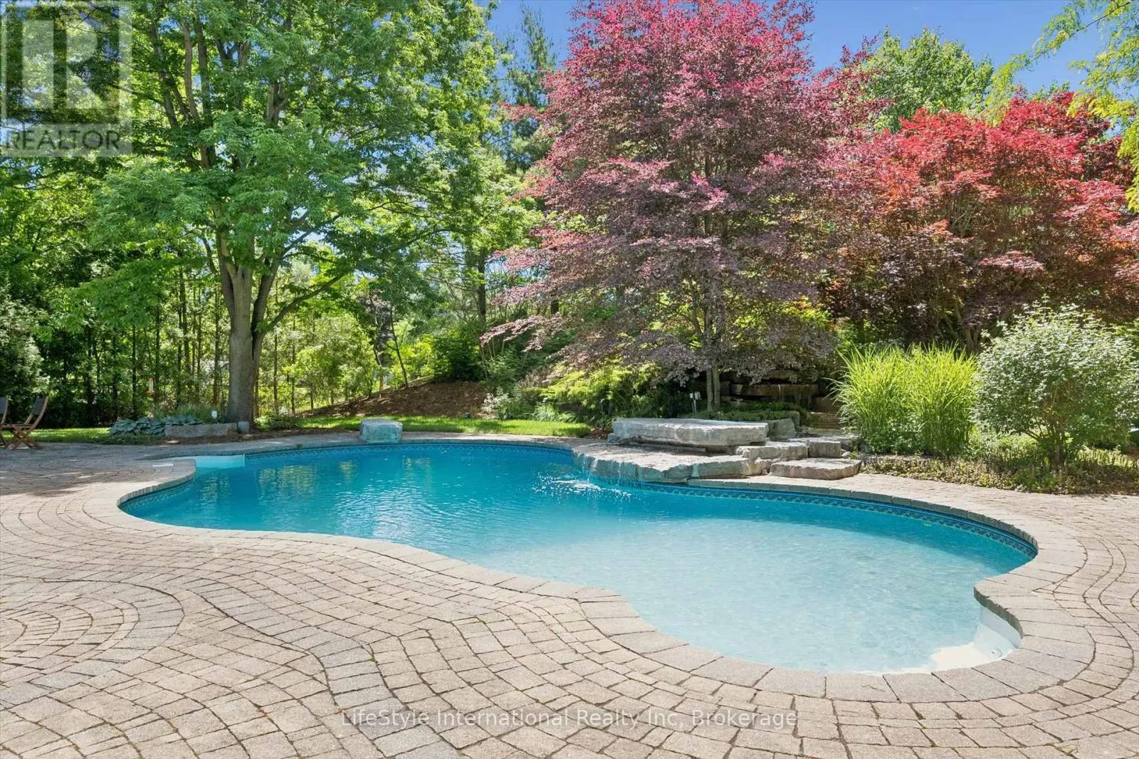 12 OCHS DRIVE
