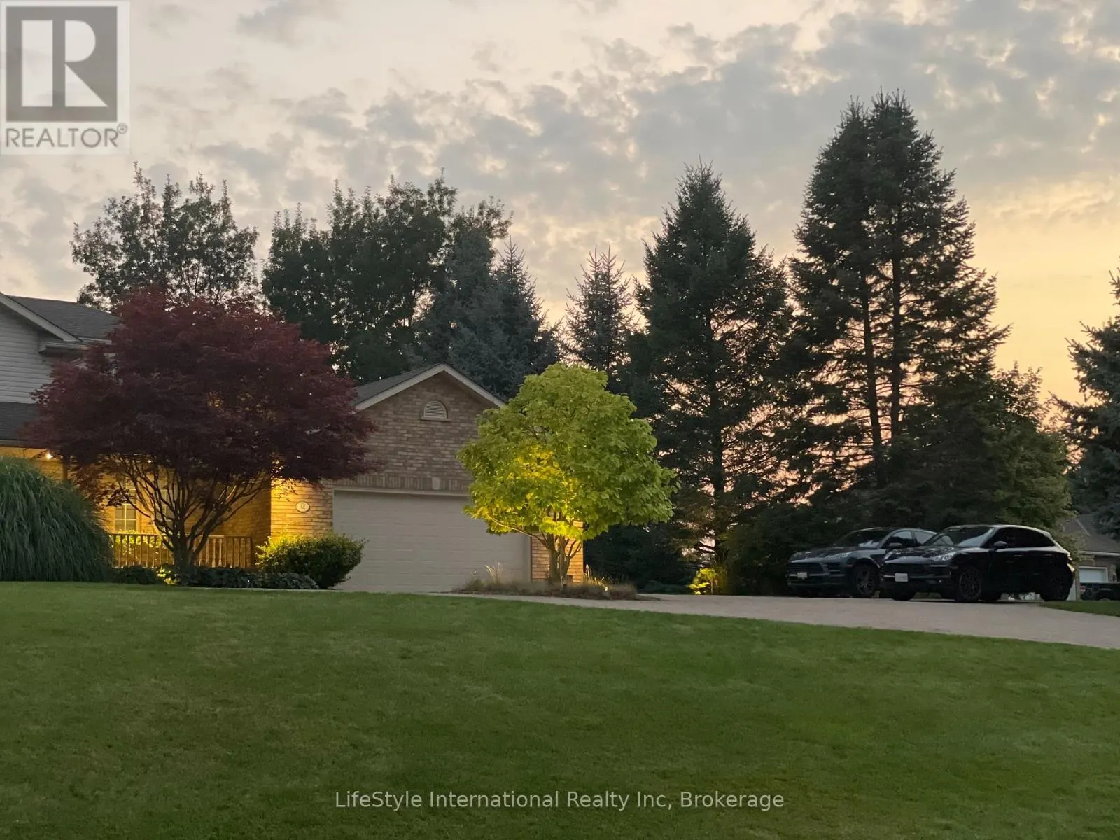 12 OCHS DRIVE