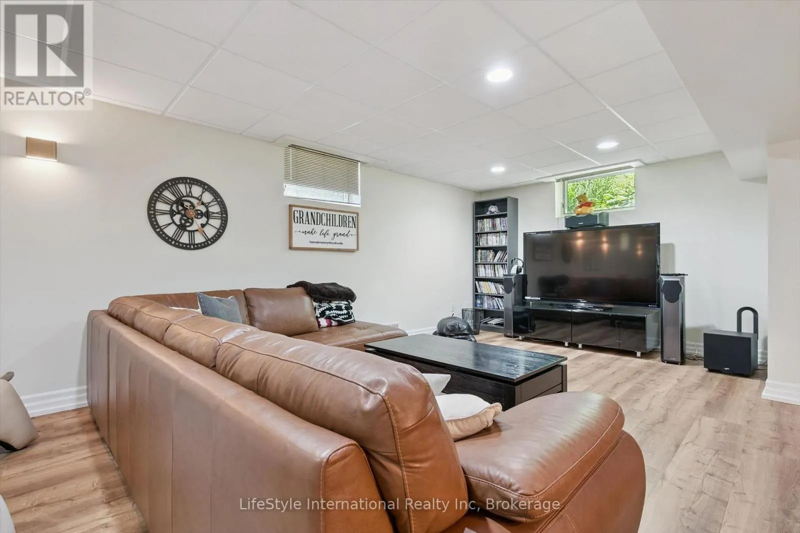 12 OCHS DRIVE
