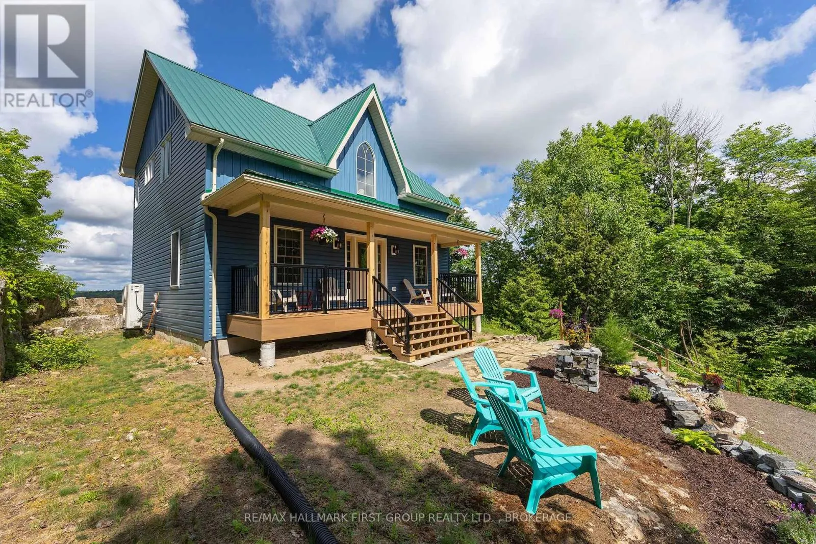 812 BUCK HOLLOW LANE
