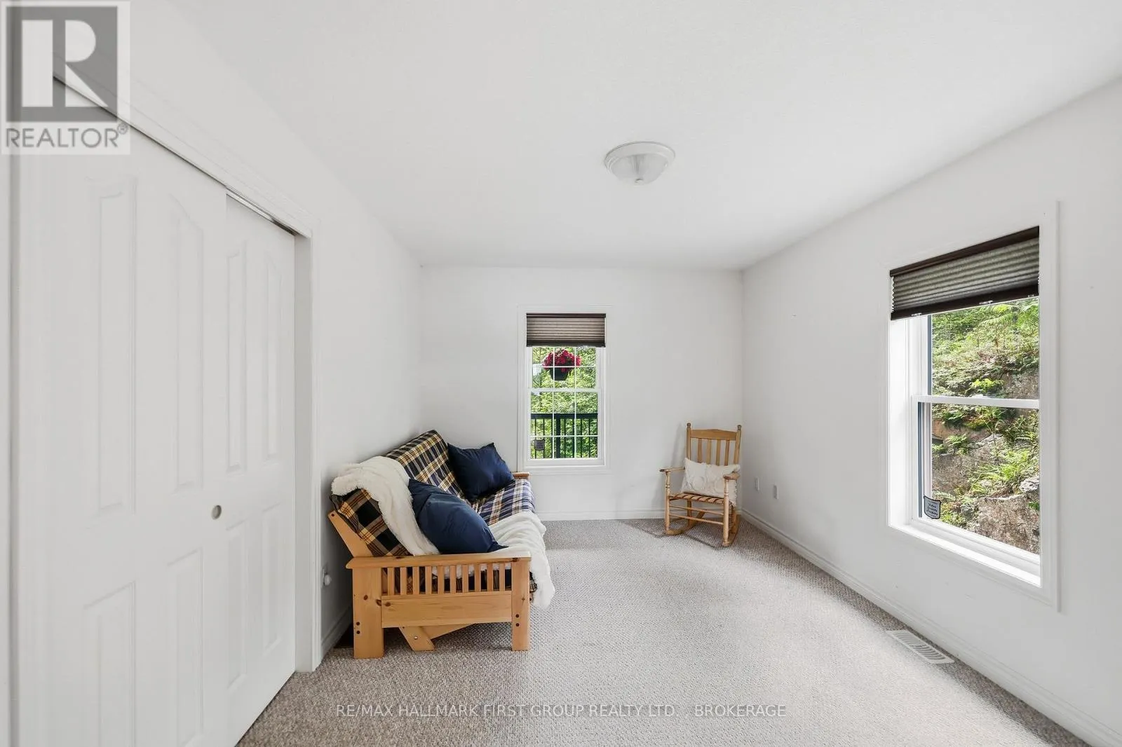 812 BUCK HOLLOW LANE