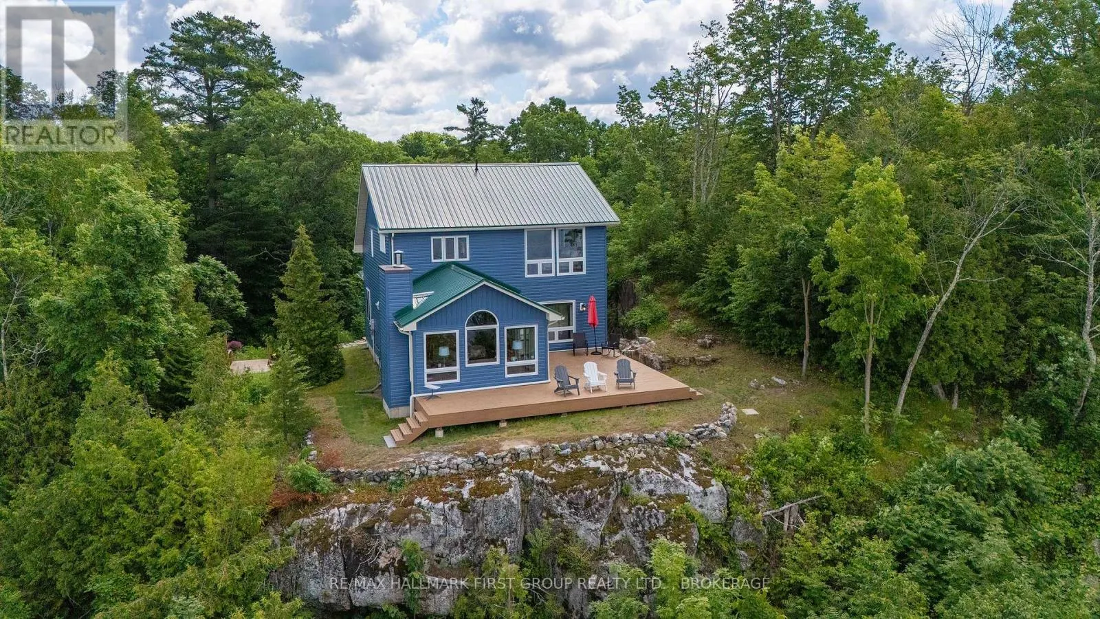 812 BUCK HOLLOW LANE