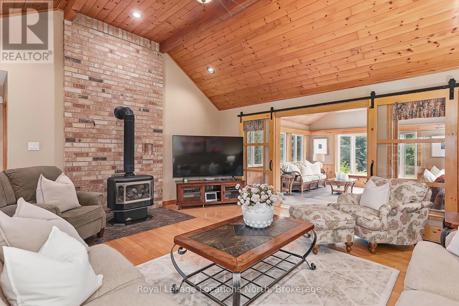 828530 MULMUR-NOTTAWASAGA TOWNLINE