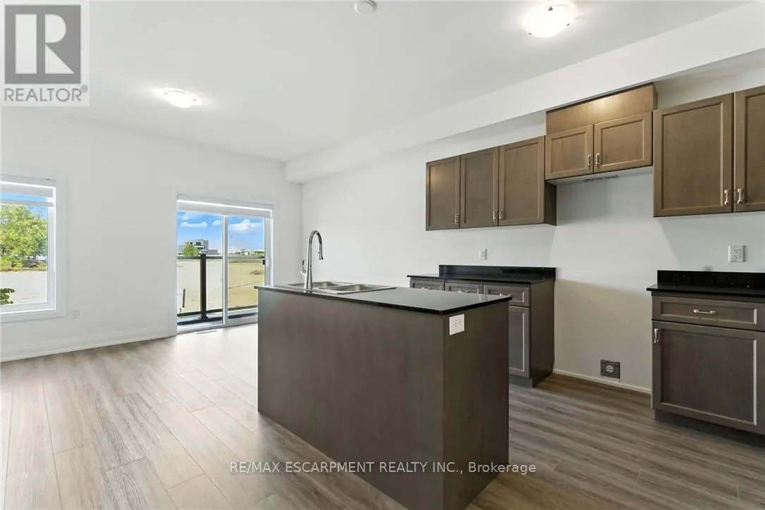 4 CLEAR VALLEY LANE