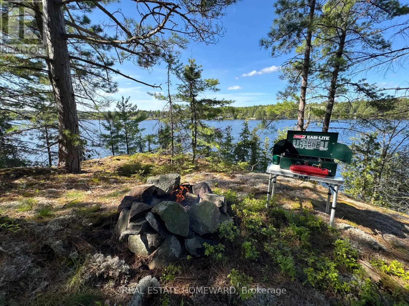 BOAT ACCESS ON MASON ISLAND