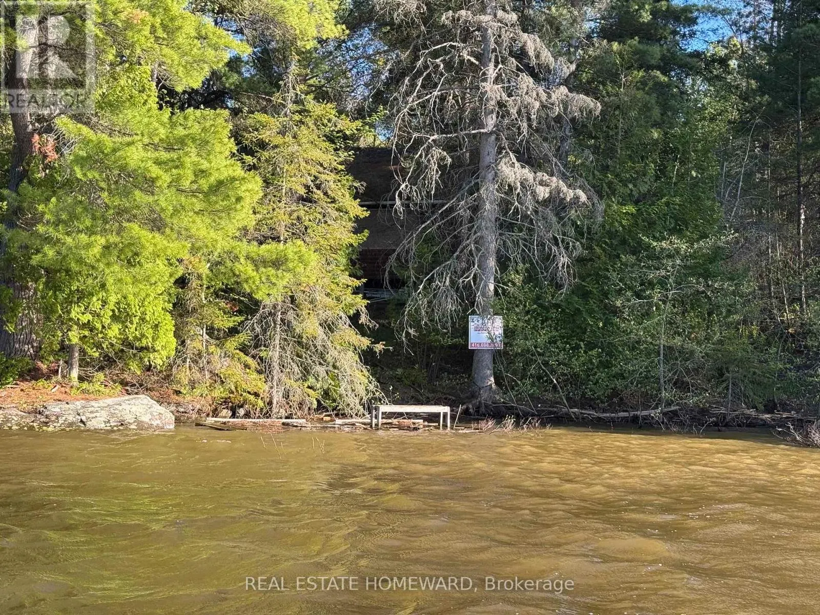 BOAT ACCESS ON MASON ISLAND
