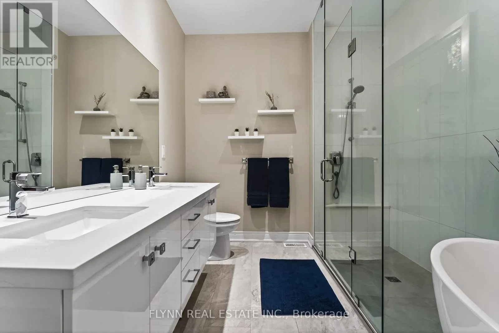 32 RIDGEVIEW CRESCENT