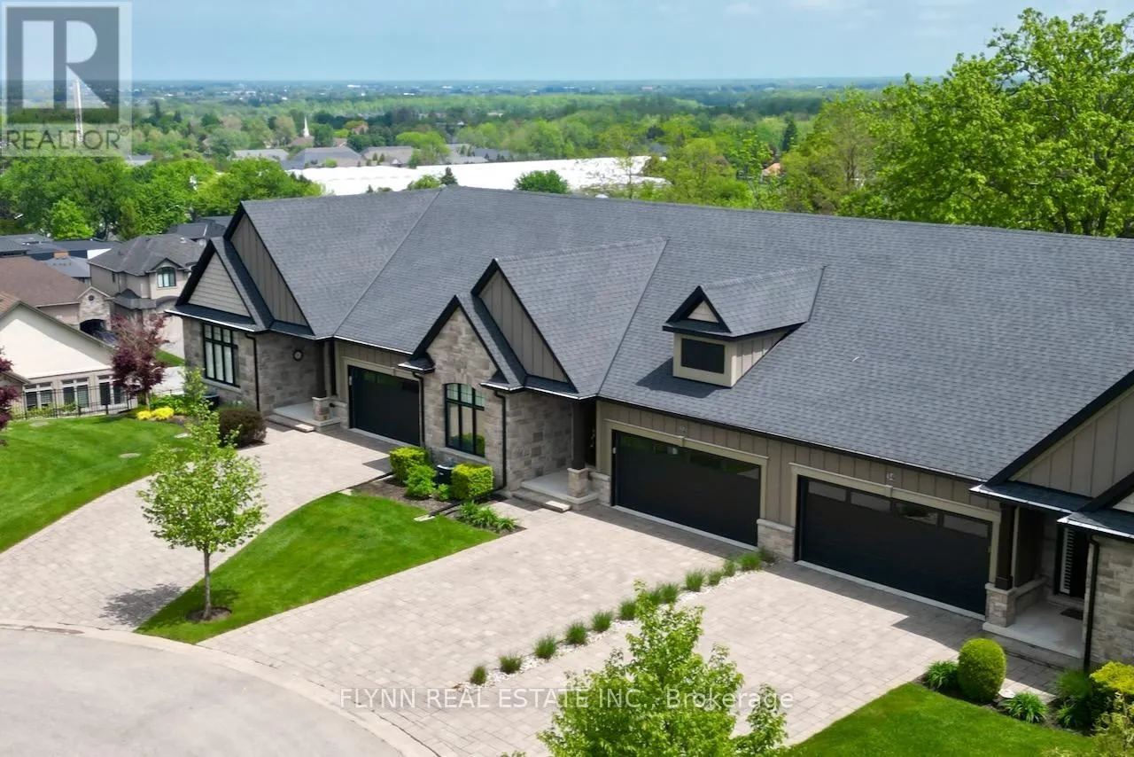 32 RIDGEVIEW CRESCENT