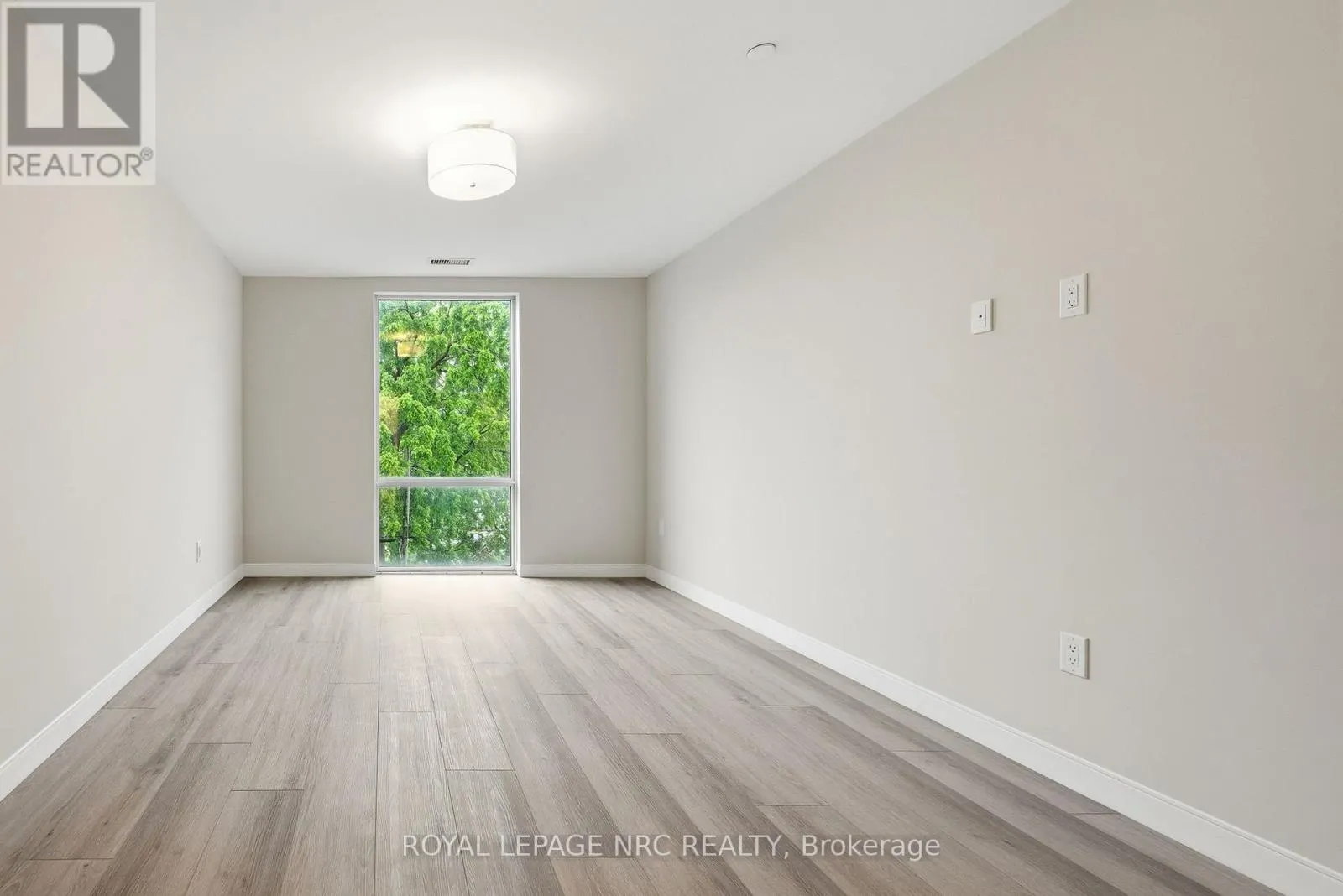 304 - 118 WEST STREET #304