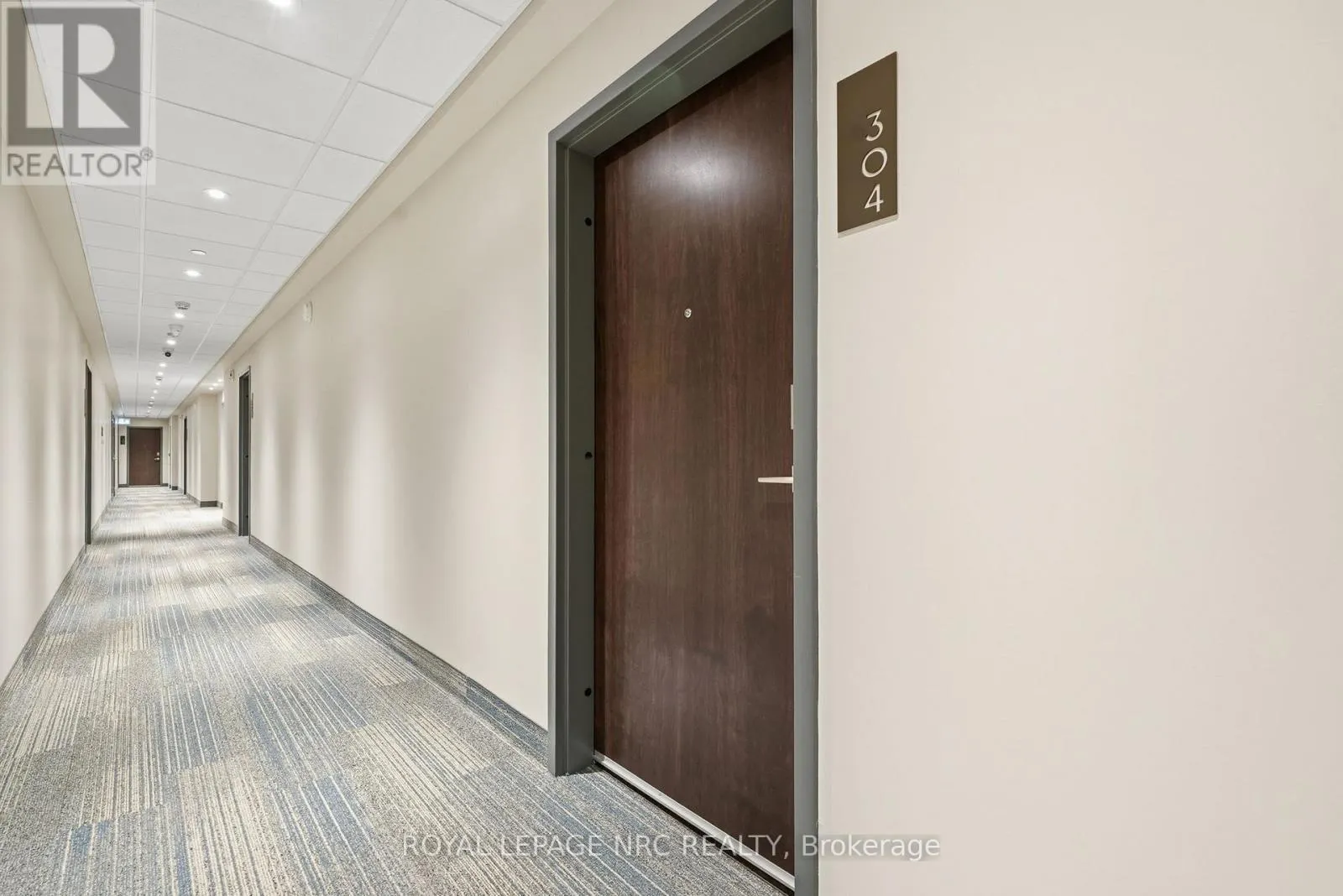 304 - 118 WEST STREET #304