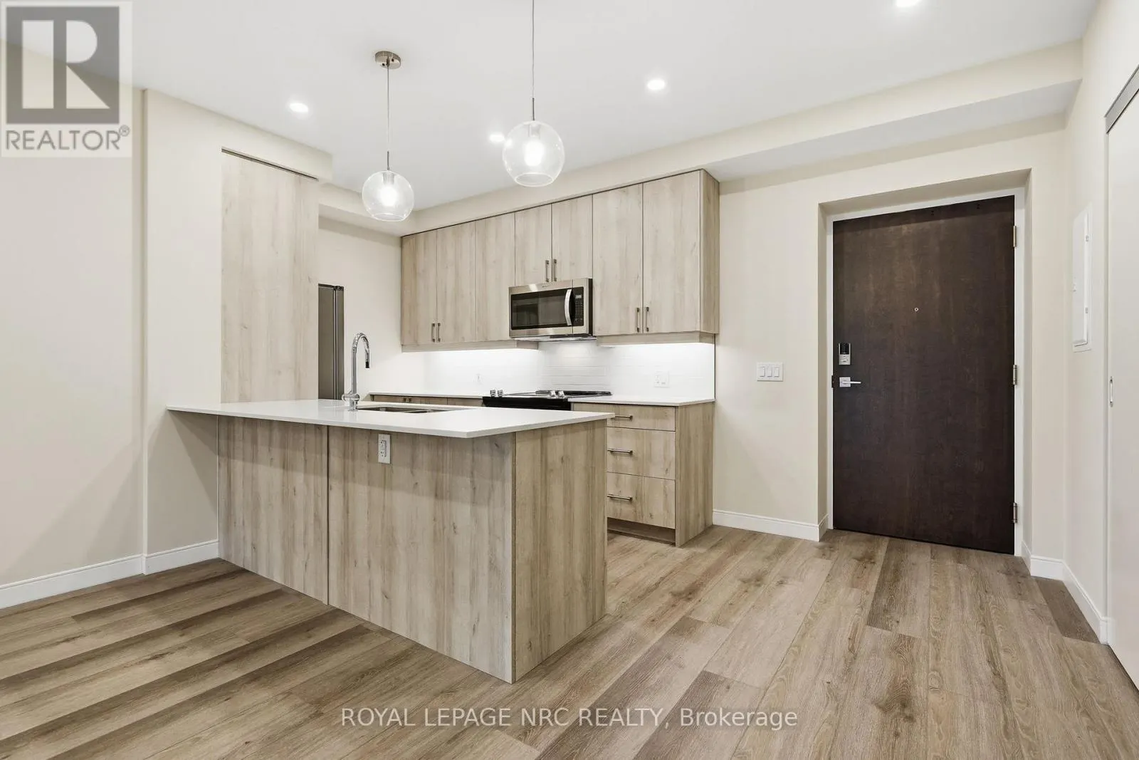 304 - 118 WEST STREET #304