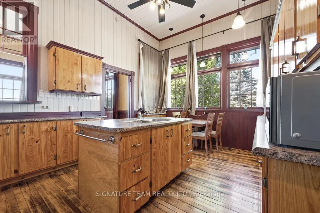 266 FOYMOUNT ROAD