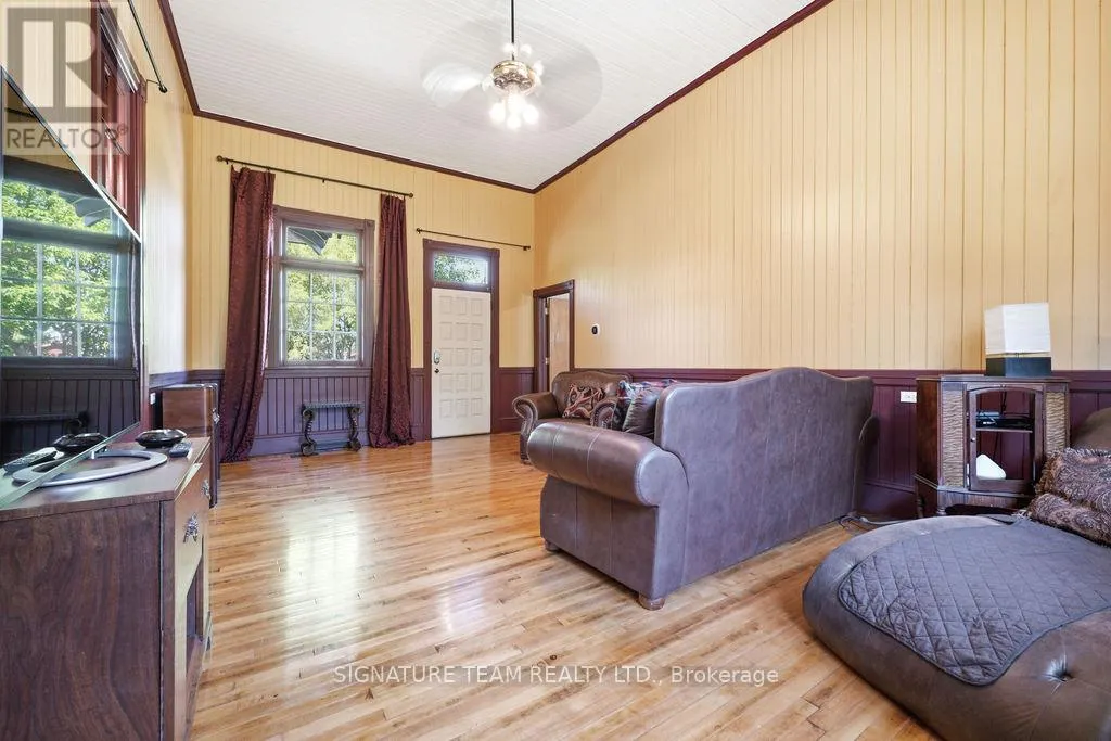 266 FOYMOUNT ROAD