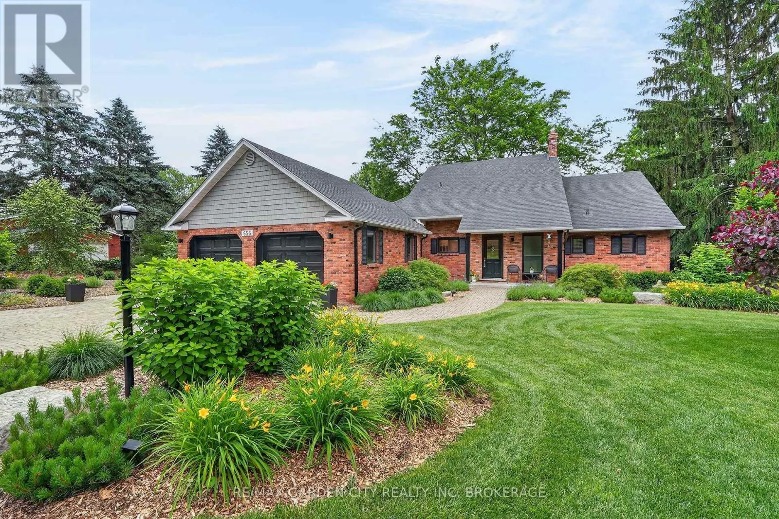 656 MEMORIAL DRIVE
