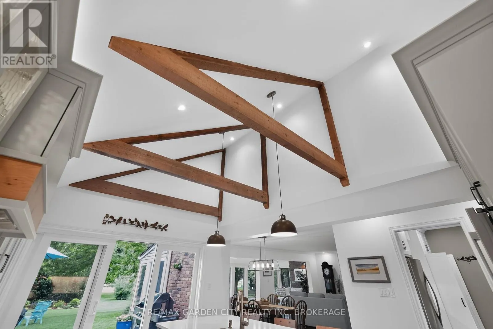 656 MEMORIAL DRIVE