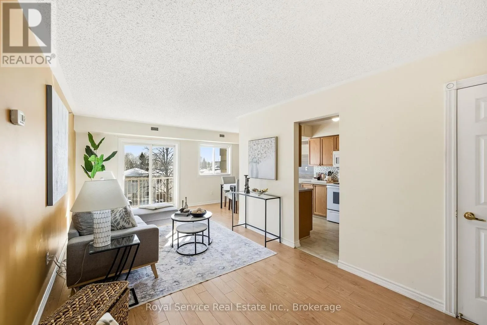304 - 841 BATTELL STREET #304