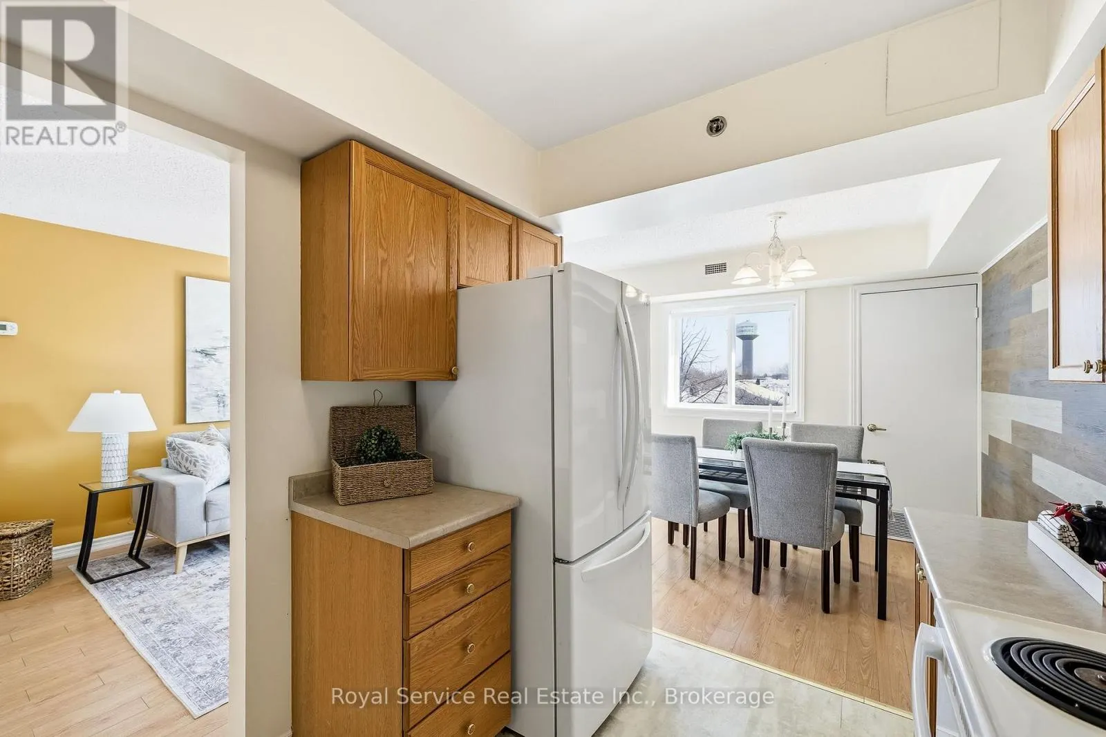 304 - 841 BATTELL STREET #304