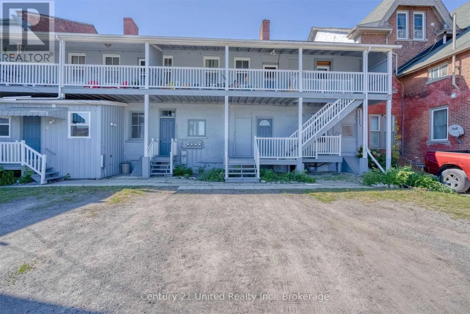 15 KING STREET E