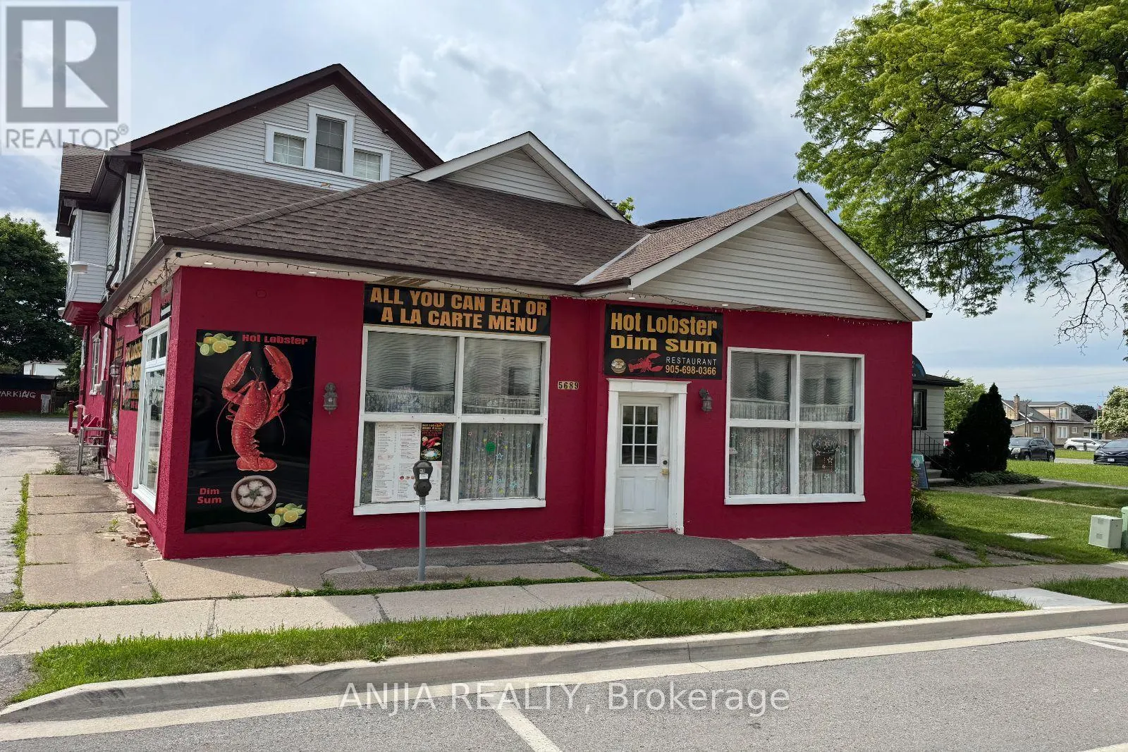 5689 MAIN STREET