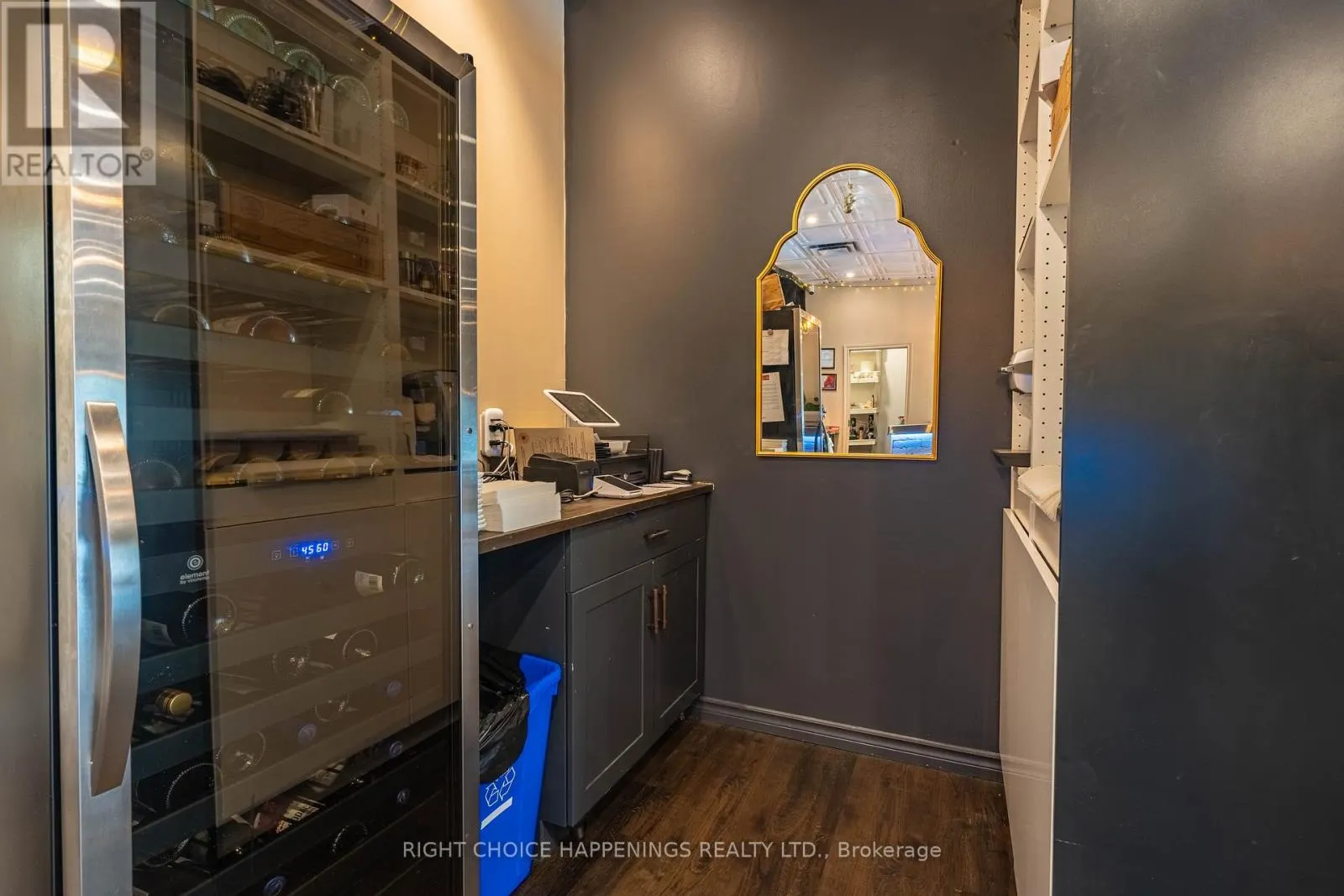 4 - 1161 PELHAM STREET #4